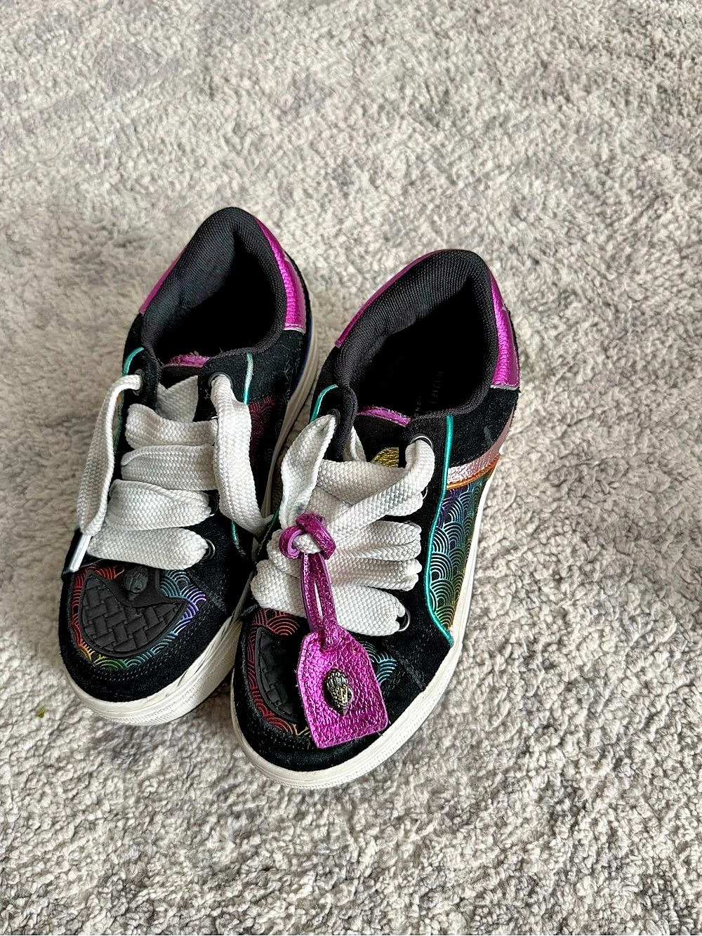Kurt Geiger London Southbank Tag Sneaker Black & Pink